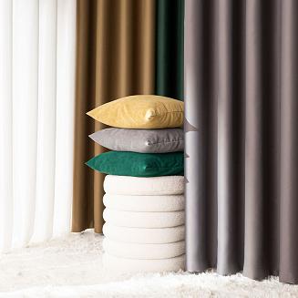 Zasłona gotowa typu blackout na przelotkach DONA 140x 250 ciepły ciemny szary