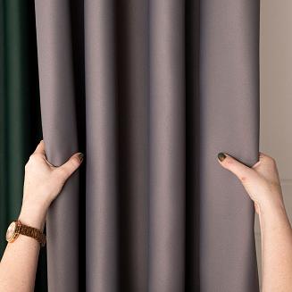 Zasłona gotowa typu blackout na przelotkach DONA 140x 250 ciepły ciemny szary