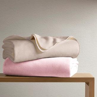 Koc bawełniano-akrylowy MONO 150x200 pudrowy róż