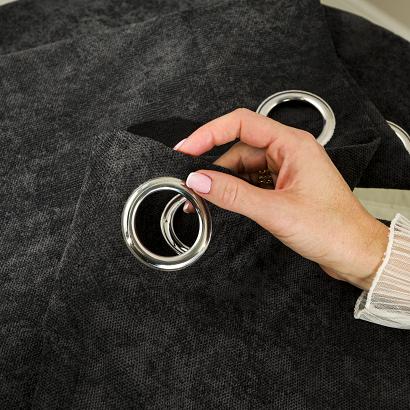 Zasłona gotowa na przelotkach SOFT 140x260 czarna