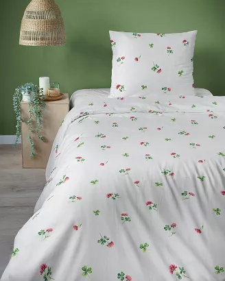 Pościel satynowa Home Satin 140x200 biała w drobne kwiatuszki i koniczynę