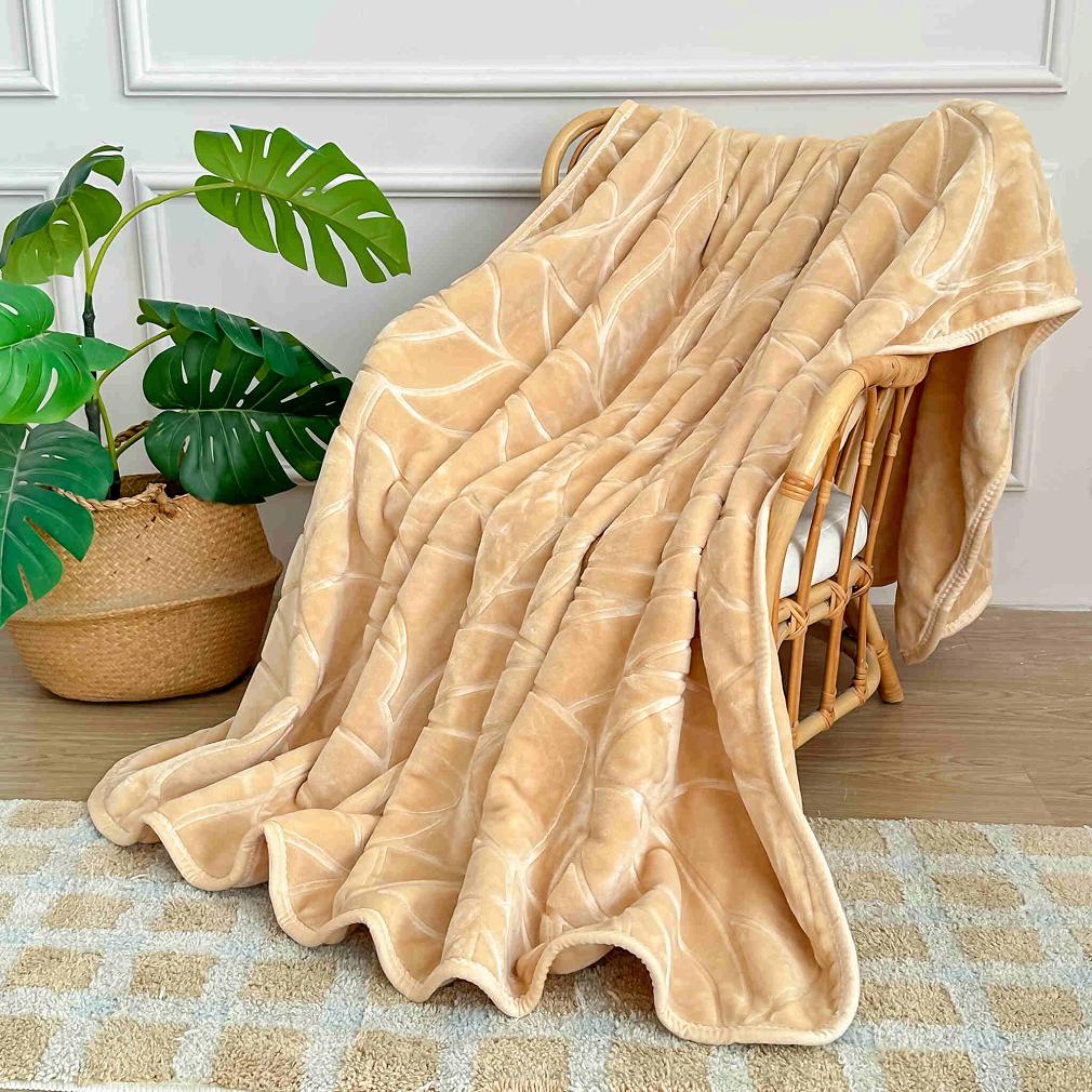 Koc akrylowy na fotel tłoczony LIV 80x160 gruby ciepły beżowy