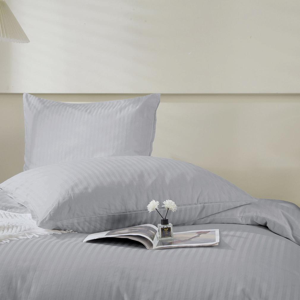 Poszewka z adamaszku satyna bawełniana 70x80 jasnoszara