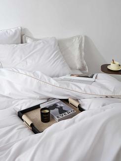 Pościel satyna bawełniana Queen Premium 220x200 biała ze złotą lamówką