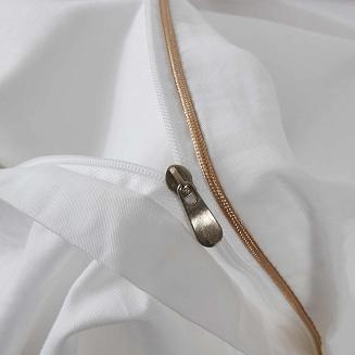 Pościel satyna bawełniana Queen Premium 220x200 biała ze złotą lamówką