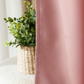 Zasłona gotowa typu blackout na przelotkach DONA 140x 250 pastelowy różowy