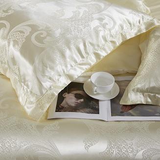 Ekskluzywna Pościel Atłasowa Z Haftem 160x200 AT008