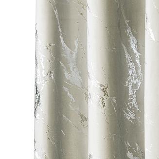 Zasłona gotowa na taśmie MARMA 140x250 pastelowy szary ze srebrnym nadrukiem