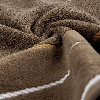 Ręcznik bawełniany z welurową bordiurą w ozdobne paseczki NEL 70x140 Eurofirany brązowy