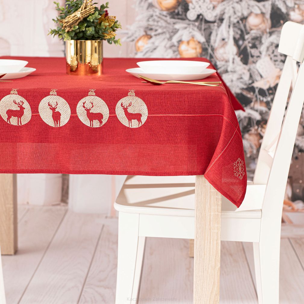 BŁYSZCZĄCY RENIFER Obrus z haftem szer.120cm x wys.160cm kolor 003 czerwony 295157/KSP/L03/120160/1
