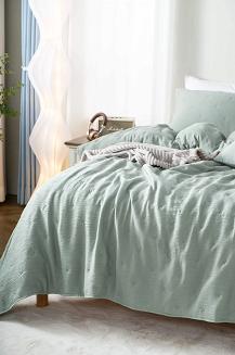 Poszewka muślinowa struktura do narzuty Stella 45x45 szałwiowa z haftem krzyżyków