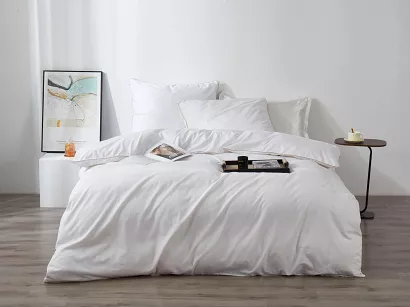 Pościel satyna bawełniana Queen Premium 140x200 biała ze złotą lamówką