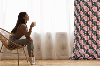 Zasłona gotowa na taśmie Rose Dark 140x270 welurowa zielona róże