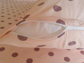 Pościel jersey 160x200 morelowa w beżowe grochy