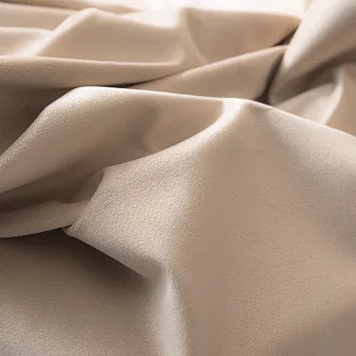 Zasłona gotowa na przelotkach BLACKOUT VELVET 140x230 jasnobeżowa