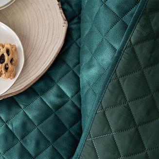 Narzuta dekoracyjna JODEŁKA 220x240 pikowana butelkowa