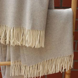 Koc wełniany z frędzlami 140x200 kaszmir jodełka szary