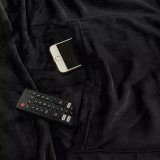 Koc narzuta BINGIE 150x180 czarny z rękawami TV