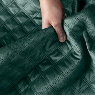 Narzuta dekoracyjna VELVI 170x210 pikowana w geometryczny wzór szmaragdowa