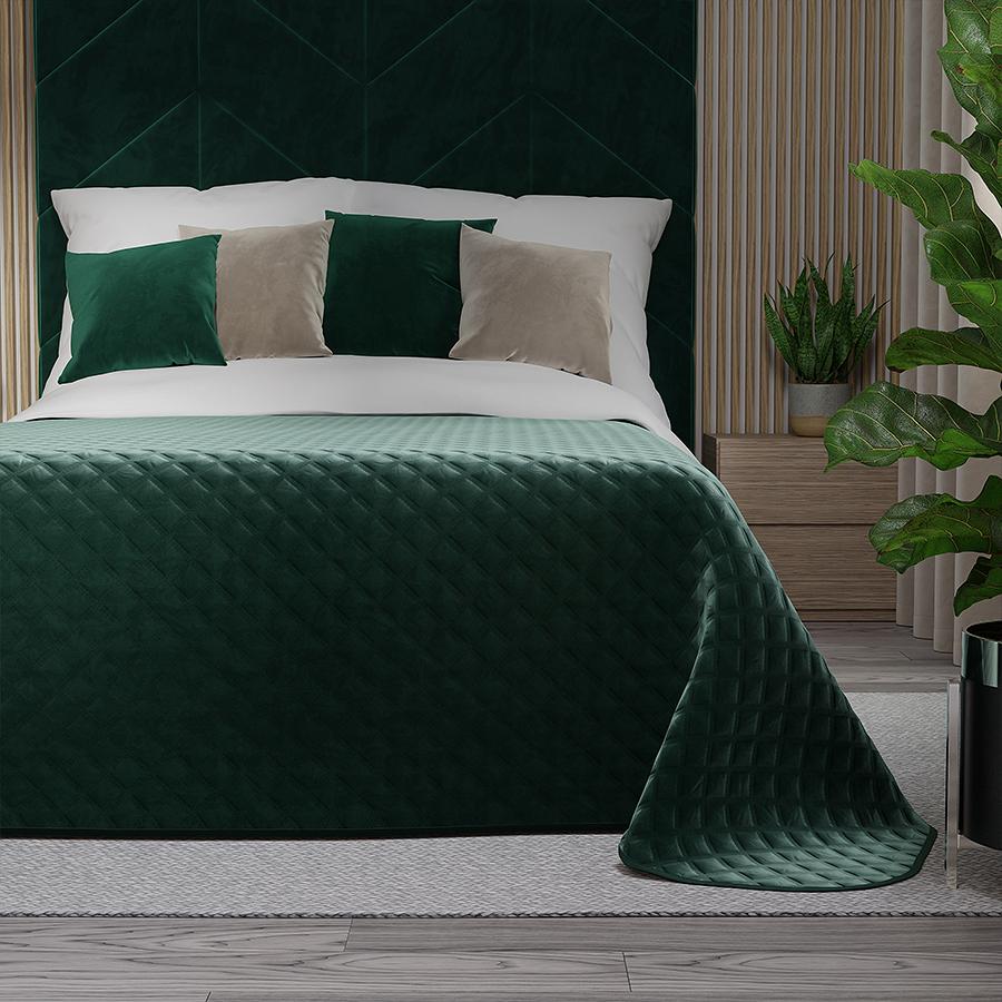 Narzuta dekoracyjna VELVI 170x210 pikowana w geometryczny wzór szmaragdowa