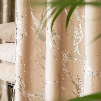 Zasłona gotowa na taśmie MARMA 140x250 jasnobeżowa ze srebrnym nadrukiem