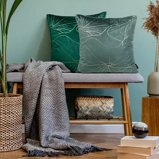 Poszewka dekoracyjna BLINK-25 45x45 Eurofirany ciemnozielona złociste lilie wodne