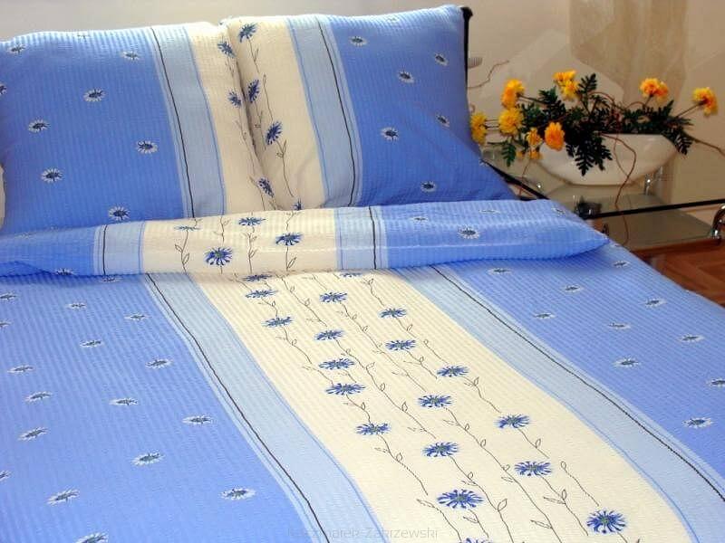 Pościel z kory 180x200 wzór niebieskie stokrotki