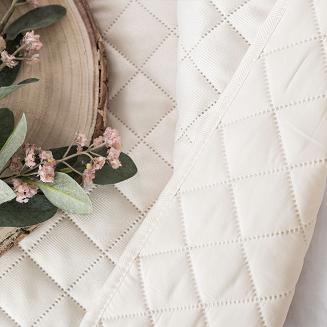 Narzuta dekoracyjna JODEŁKA 220x240 pikowana kremowa