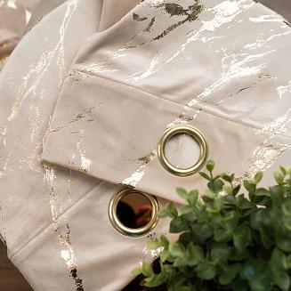 Zasłona gotowa na przelotkach MARMA 140x250 ciemnokremowa ze złotym nadrukiem