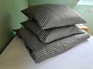 Pościel satynowa 160x200 stalowa tenisowe prążki