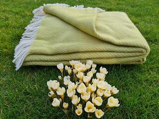 Koc z wełny nowozelandzkiej MAGDA 150x200 diagonalny groszkowy