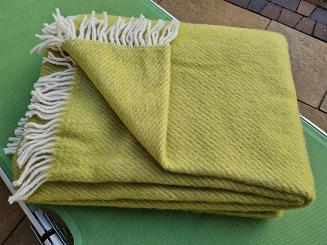 Koc z wełny nowozelandzkiej MAGDA 150x200 diagonalny groszkowy