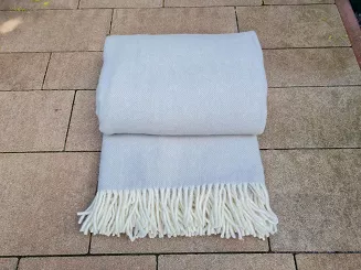 Koc wełniany z frędzlami 150x200 DIAGONAL wełna nowozelandzka jasnoszary
