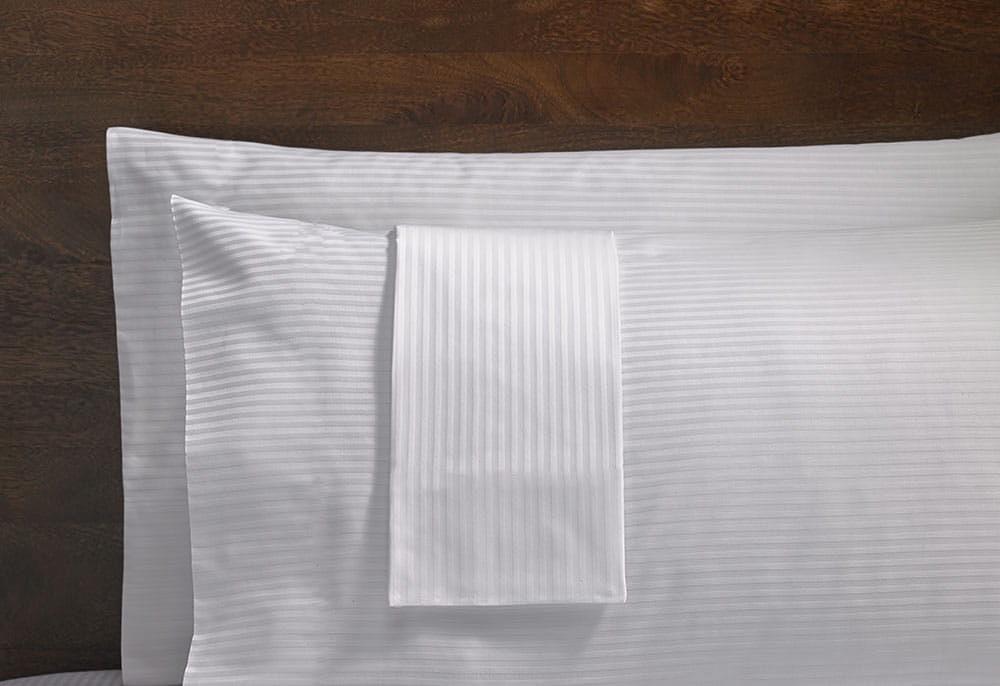 biała poszewka hotelowa 70x80 adamaszek 5mm