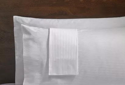 Poszewka hotelowa adamaszek 70x80 premium biała pasy 5 mm zapinana na zakładkę