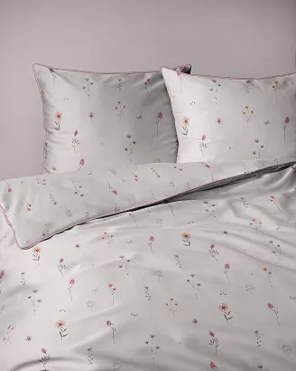Pościel z perkalu Lamé Percale 220x200 jasnoróżowa polne kwiatki ozdobna lamówka biza