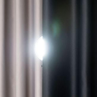 Zasłona gotowa typu blackout na przelotkach DONA 140x 250 czarna