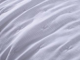 Narzuta dekoracyjna muślinowa struktura Stella 220x200 biała z haftem krzyżyków