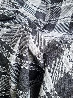 Komplet dekoracyjny narzuta 170x205 + 2x 60x170 grafitowa biała szara skośna krata