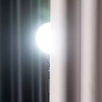 Zasłona gotowa typu blackout na przelotkach DONA 140x 250 szary