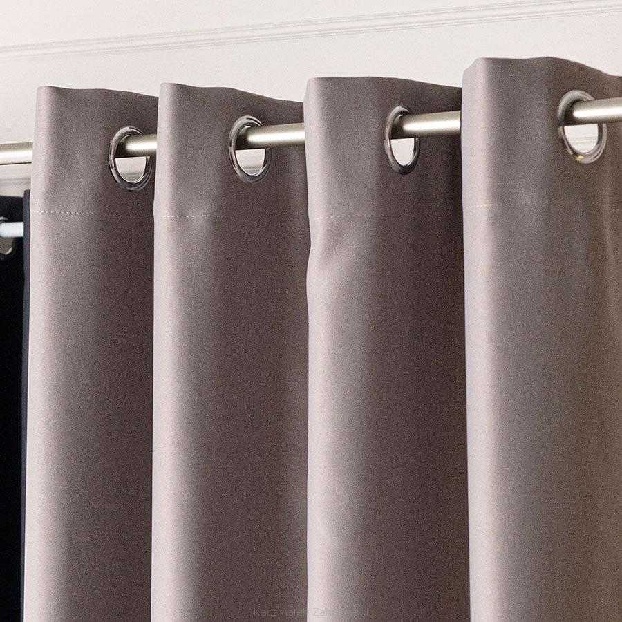 Zasłona gotowa typu blackout na przelotkach DONA 140x 250 szary