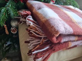 Koc wełniany z frędzlami 160x200 kratka kremowy brązowy musztardowy