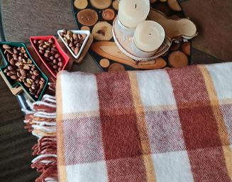 Koc wełniany z frędzlami 160x200 kratka kremowy brązowy musztardowy