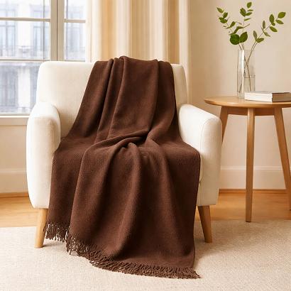 Koc bawełniano-akrylowy 150x200 brązowy z frędzlami