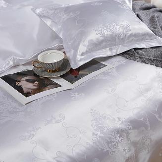 Ekskluzywna Pościel Atłasowa Z Haftem 220x200 AT002