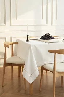 Biały Obrus z Mereżką 140x300 CLASSY