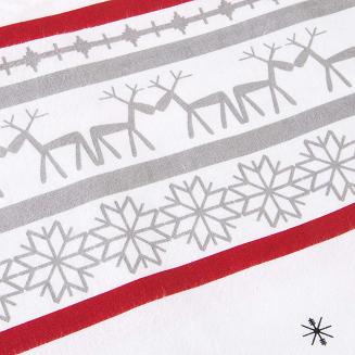 Pościel flanelowa FLANELOVE 220x200 świąteczny wzór chatki i choinek na białym tle