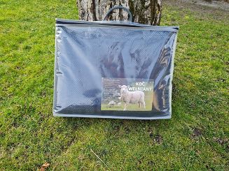 Koc z wełny nowozelandzkiej MAGDA 150x200 diagonalny czarny