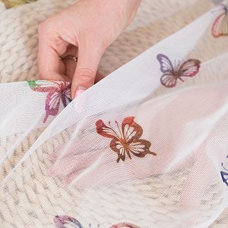 Firanka żakardowa gotowa na szelkach MOTYLKI 300x220 biała