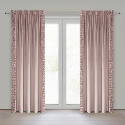 Zasłona gotowa na taśmie ROSES 140x270 Eva Minge Eurofirany pudrowa z pasami ozdobnych róż po bokach